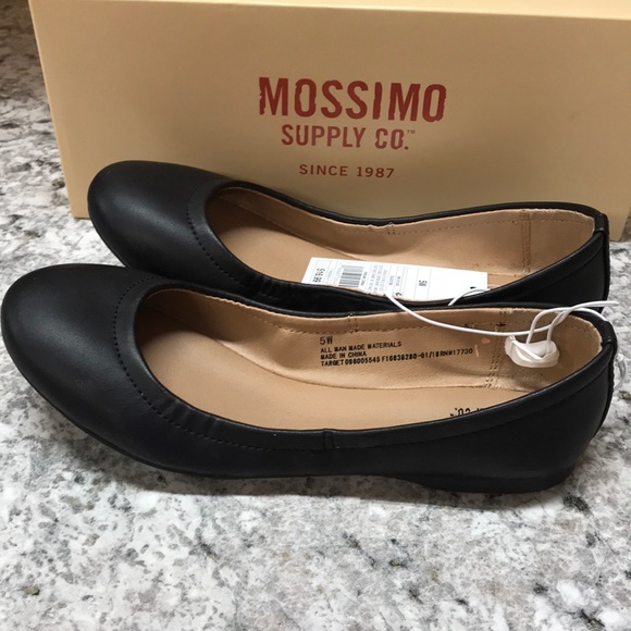 Shoes Mossimo Womens Black Flat Shoes Size 5w New Poshmark